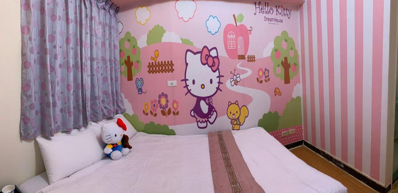 Feng Jia Kitty House Apartment Taichung Bagian luar foto